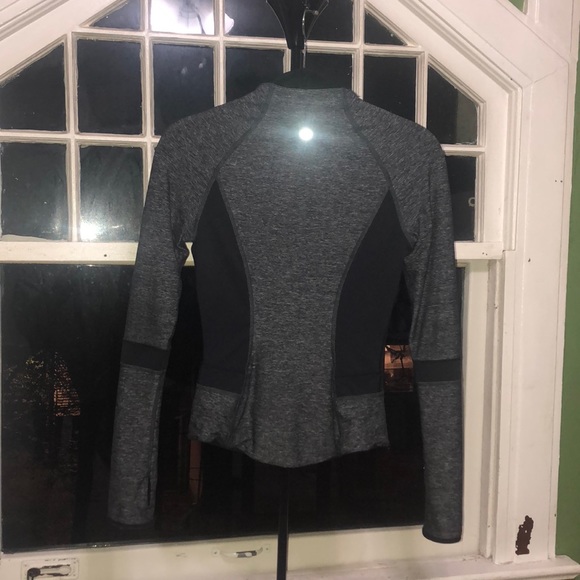 Lululemon jacket - Picture 3 of 6